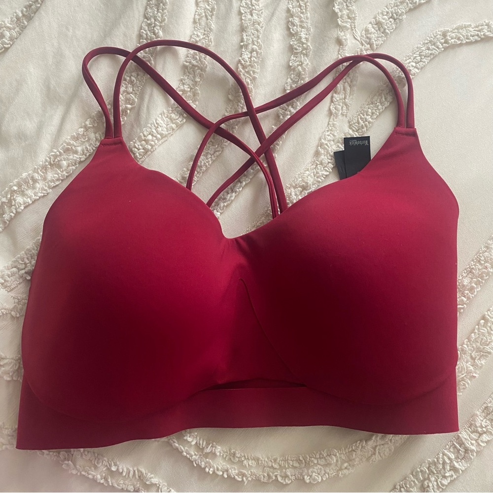 Victoria's Secret Red Double-Strap Seamless Sports Bra - Picture 6 of 8